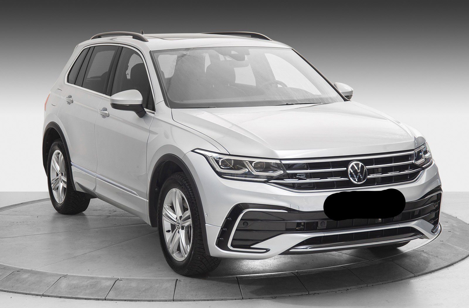 194_1166687837-1-1.jpg Volkswagen Touran E-Hybrid R-Line 2021 – Image 1