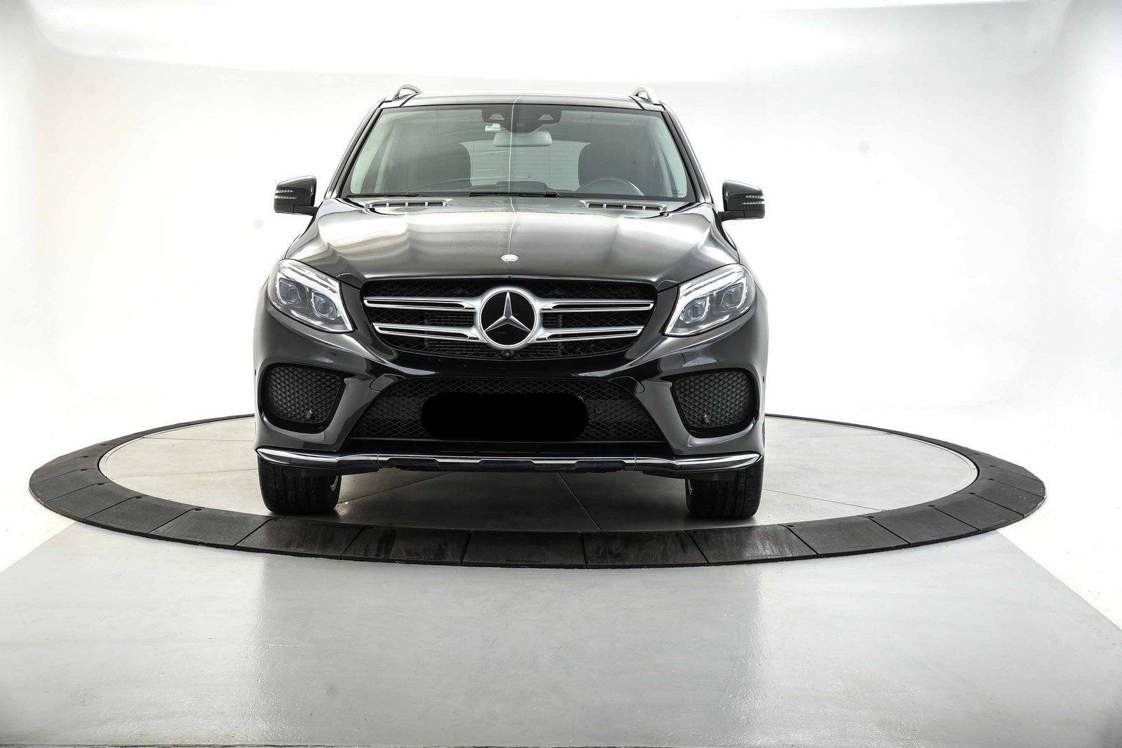 603_569983736-1-1.jpg Mercedes-Benz GLE 500 E 3.0-333 4MATIC – 2018 – Image 1