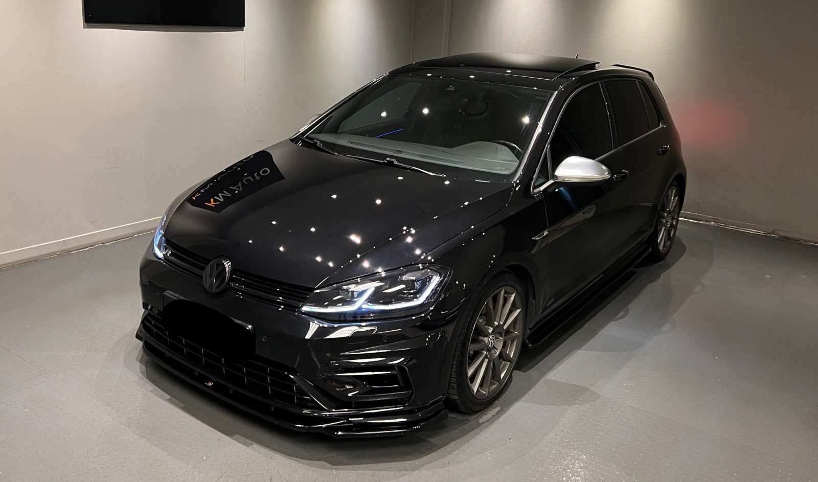 902_2013000220-1.jpg Volkswagen Golf R – 2017 – Image 1